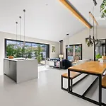 Design, Charme Avec Piscine 빌라 *