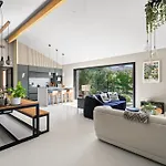 Design, Charme Avec Piscine 빌라