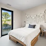 빌라 Design, Charme Avec Piscine *