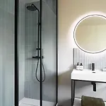 Design, Charme Avec Piscine *