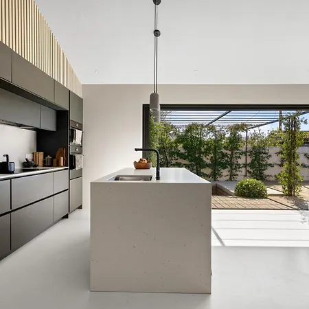 Design, Charme Avec Piscine فيلة *
