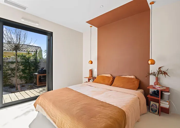 Design, Charme Avec Piscine