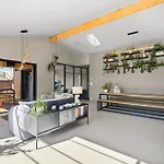 Design, Charme Avec Piscine 居让梅斯特拉