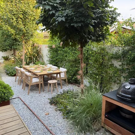 Design, Charme Avec Piscine